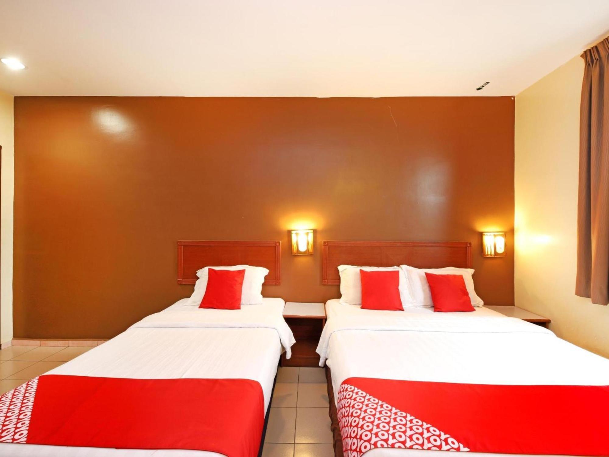Super Oyo 447 Comfort Hotel Meru Klang Esterno foto