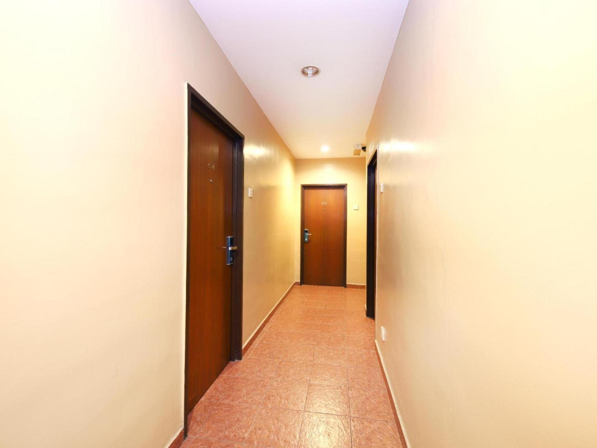 Super Oyo 447 Comfort Hotel Meru Klang Esterno foto