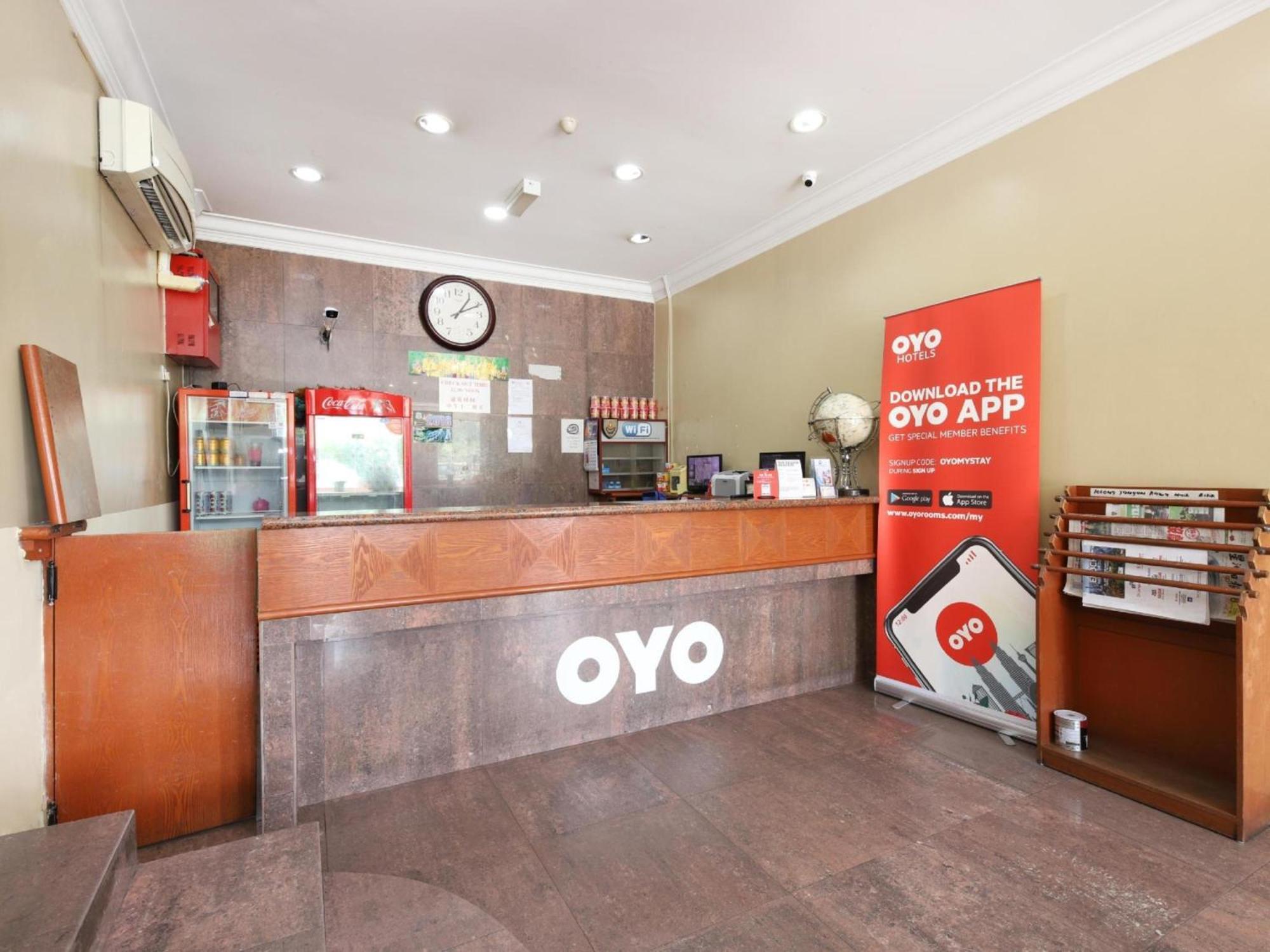 Super Oyo 447 Comfort Hotel Meru Klang Esterno foto